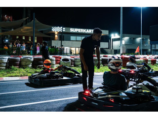 Superkart (Latitude : 5.2944039  ; Longitude : -3.9921523)